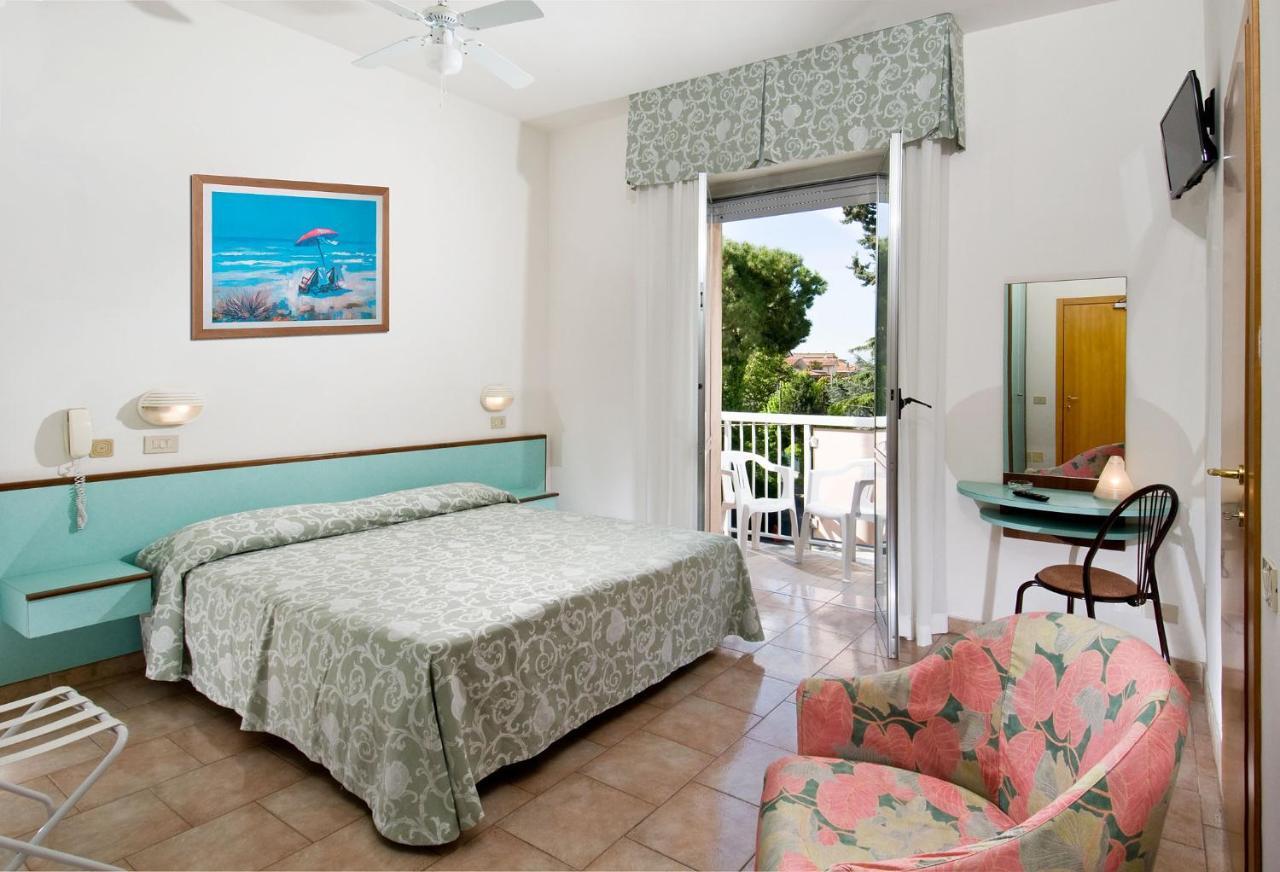 Hotel Casadei Rimini Dış mekan fotoğraf