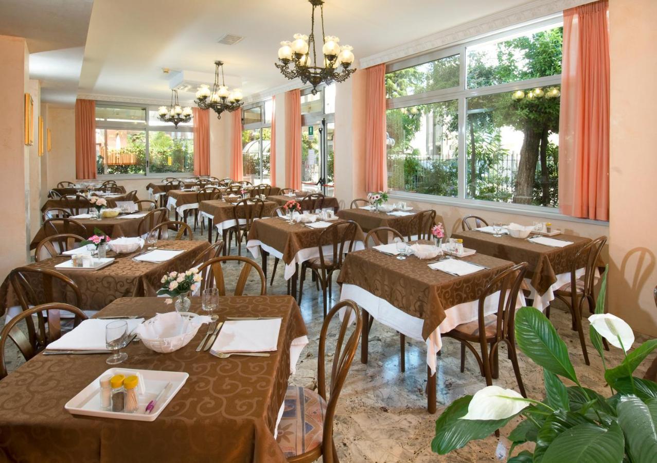 Hotel Casadei Rimini Dış mekan fotoğraf