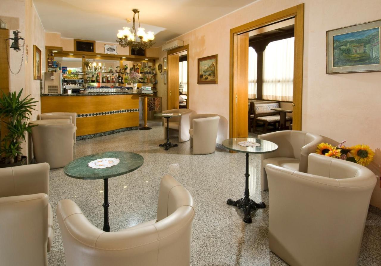 Hotel Casadei Rimini Dış mekan fotoğraf
